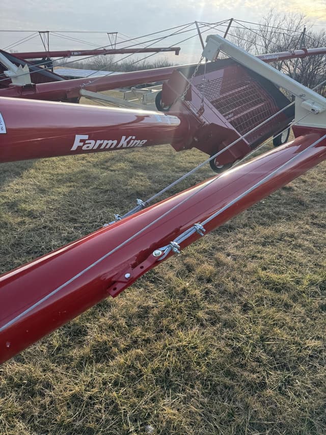 Image of Farm King 1070 equipment image 1