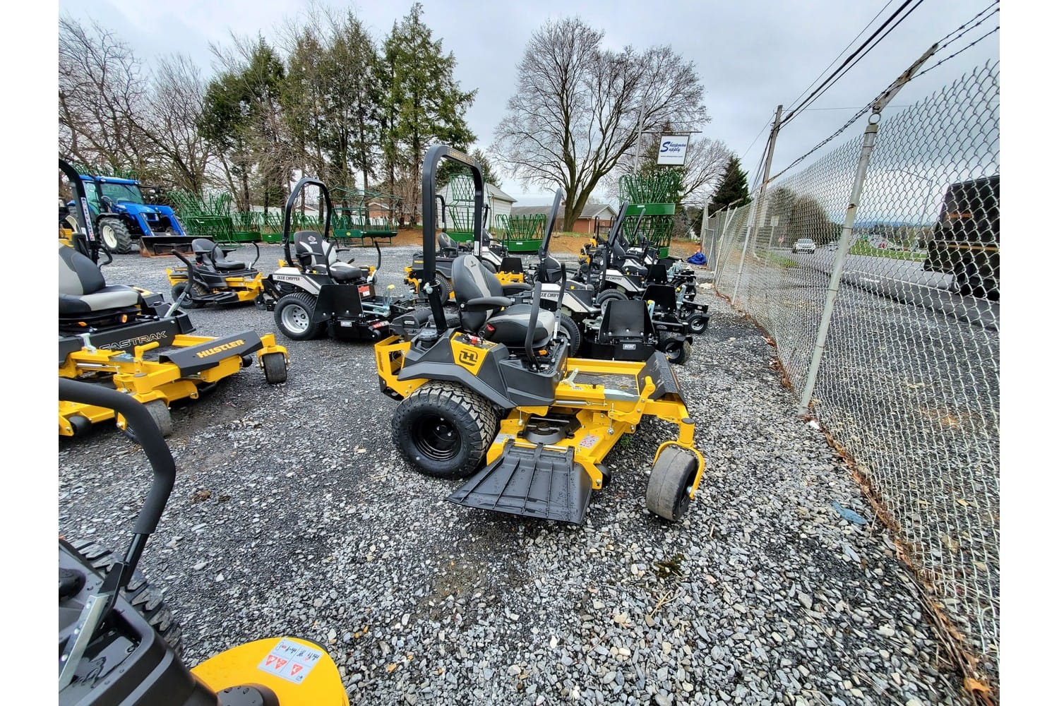 2025 Hustler FasTrak Equipment Image0