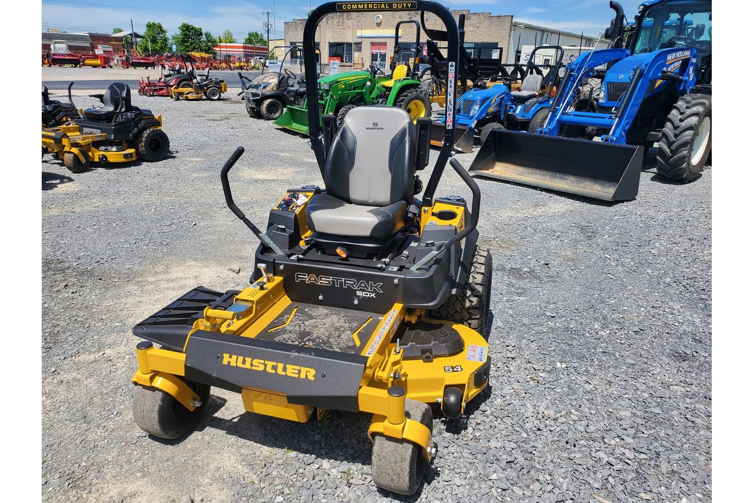 2025 Hustler FasTrak SDX Equipment Image0