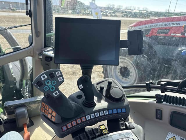 Image of Fendt 516 Vario equipment image 3