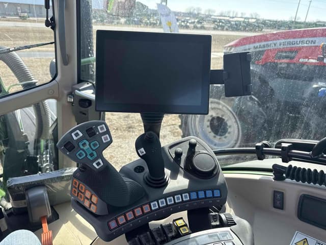 Image of Fendt 516 Vario equipment image 3