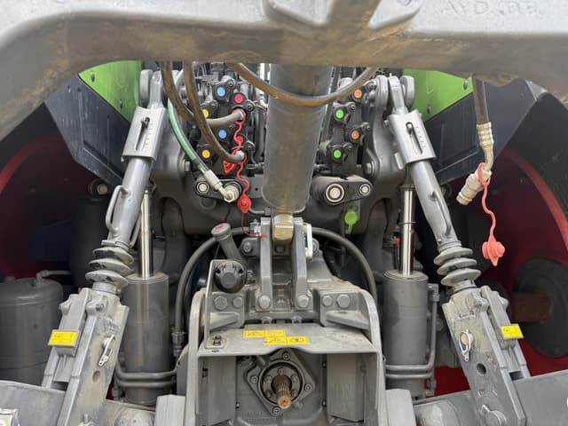 Image of Fendt 724 Vario equipment image 3