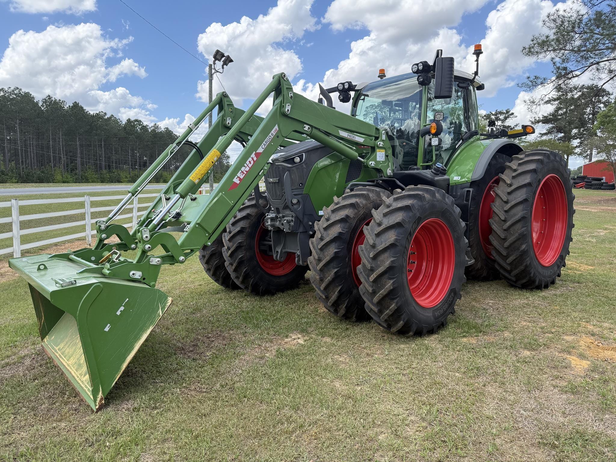 2025 Fendt 724 Vario Equipment Image0