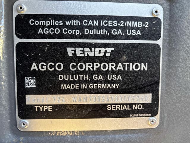 Image of Fendt 724 Vario equipment image 3