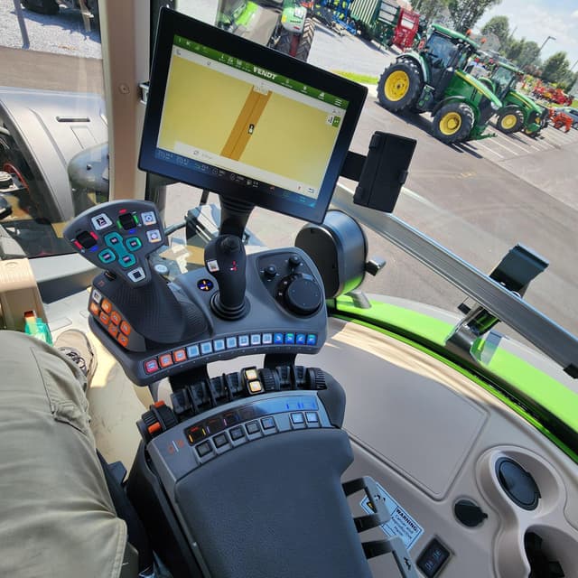 Image of Fendt 930 Vario equipment image 3