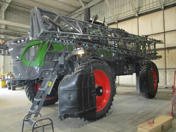 Image of Fendt RoGator 934 equipment image 1