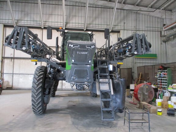 2025 Fendt RoGator 934 Equipment Image0