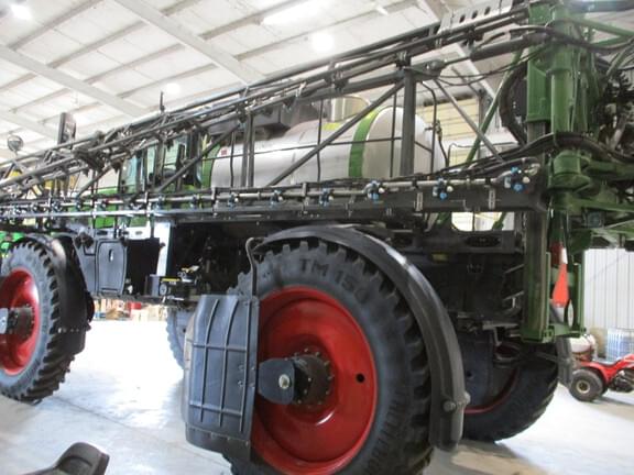Image of Fendt RoGator 934 equipment image 2