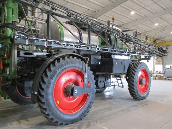 Image of Fendt RoGator 934 equipment image 4