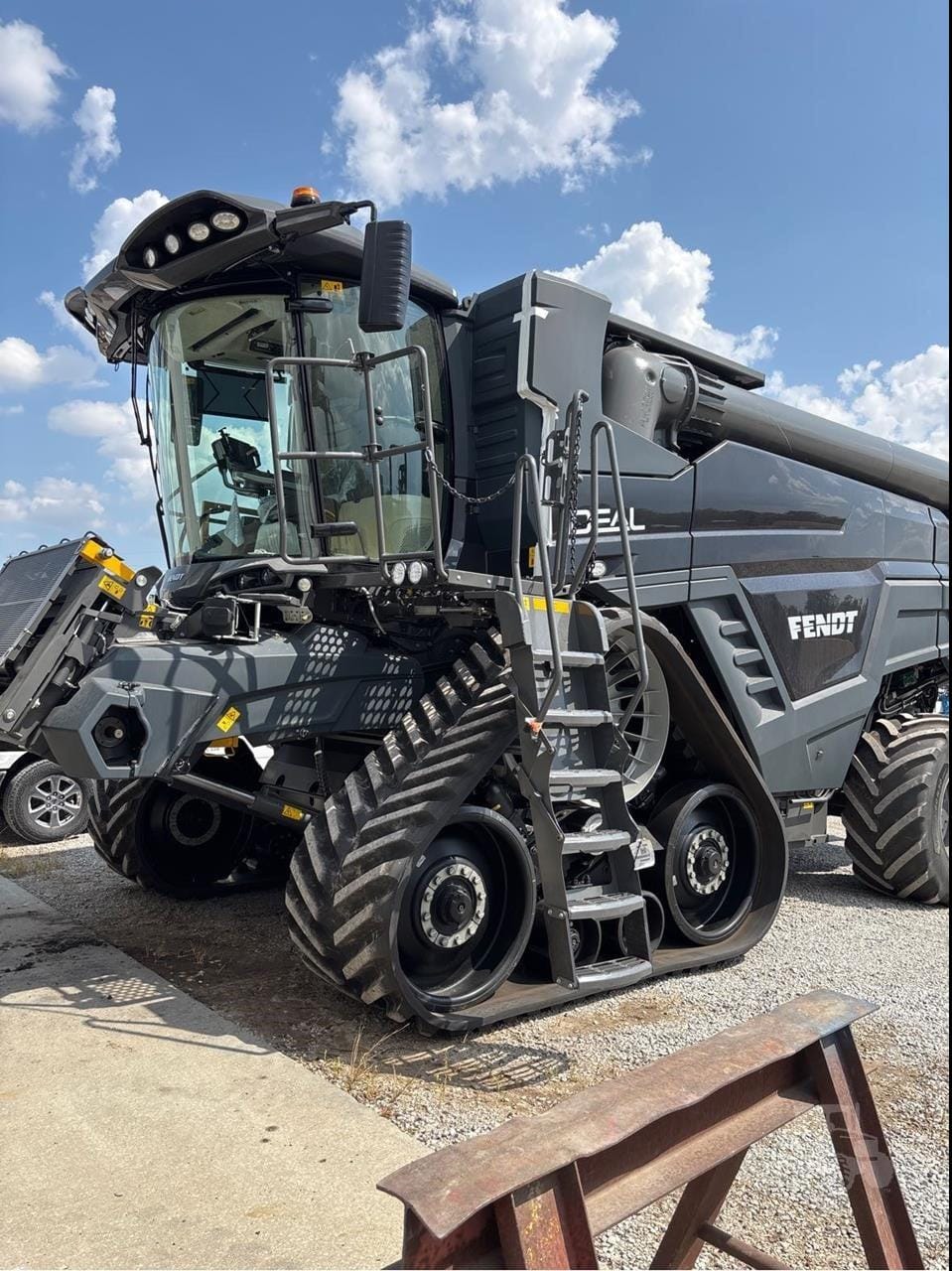 2025 Fendt IDEAL 8T Equipment Image0