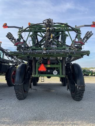 Image of Fendt RoGator 934 equipment image 2