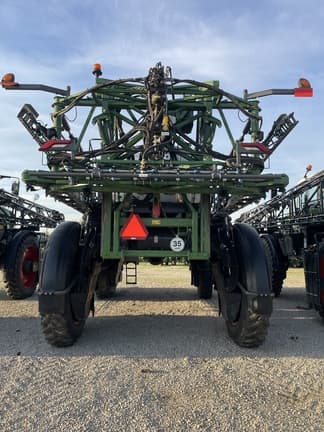 Image of Fendt RoGator 934 equipment image 2