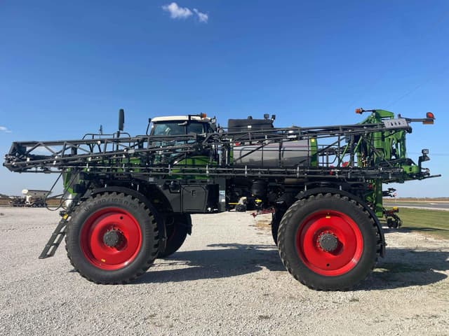 Image of Fendt RoGator 934 equipment image 1