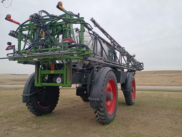 Image of Fendt RoGator 937 equipment image 1