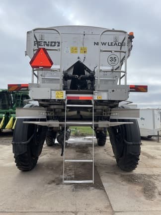 Image of Fendt RoGator 937H equipment image 4