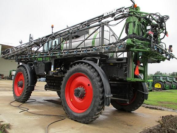 Image of Fendt RoGator 934 equipment image 3