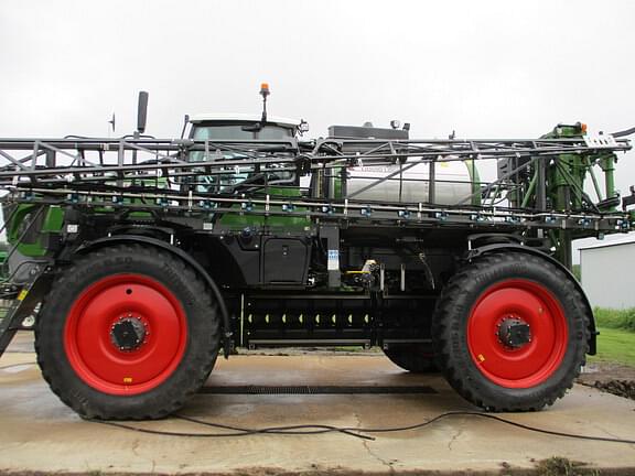 Image of Fendt RoGator 934 equipment image 2