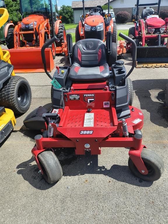 2025 Ferris 300S  Equipment Image0