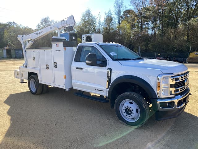 Image of Ford F-550 equipment image 3