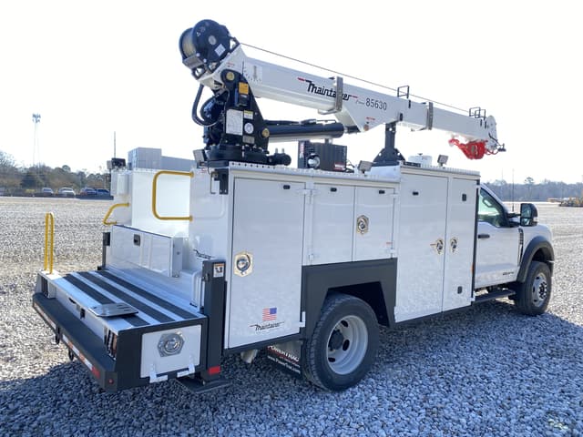 Image of Ford F-600 equipment image 2