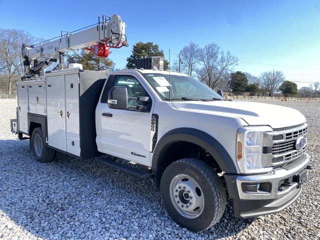 Image of Ford F-600 equipment image 3