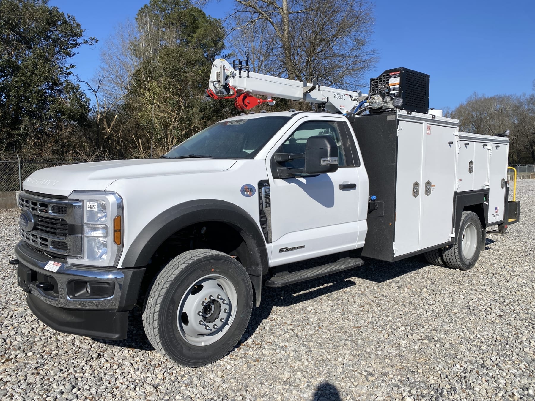 2025 Ford F-600 Equipment Image0