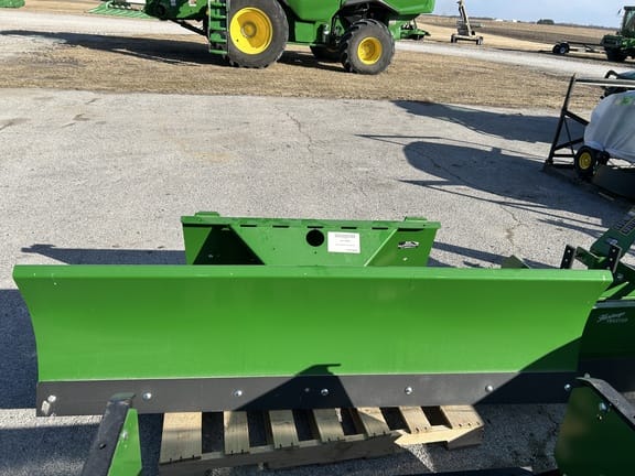 2025 Frontier AF11E Equipment Image0