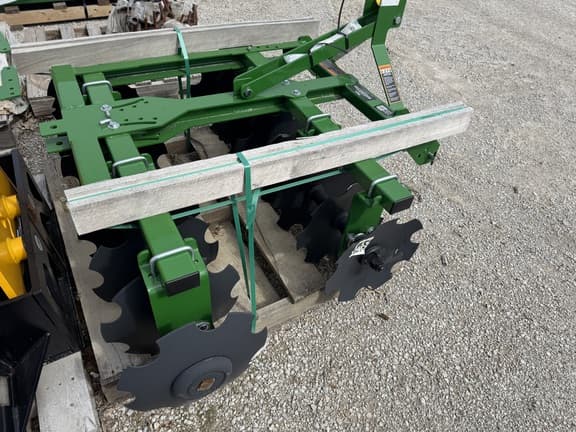 Image of Frontier TM1062L equipment image 1