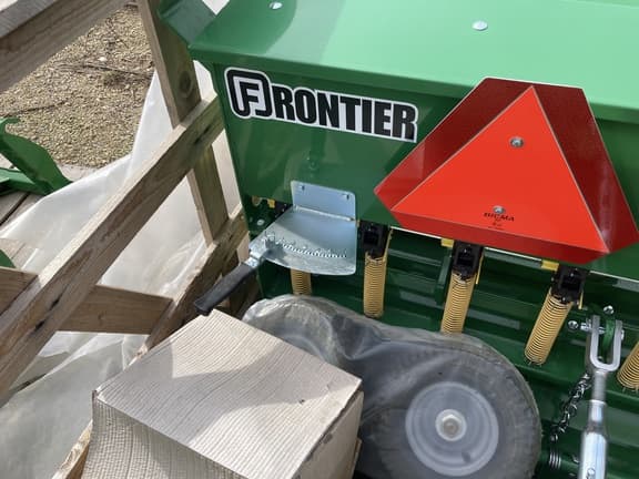 Image of Frontier TR2058 equipment image 2