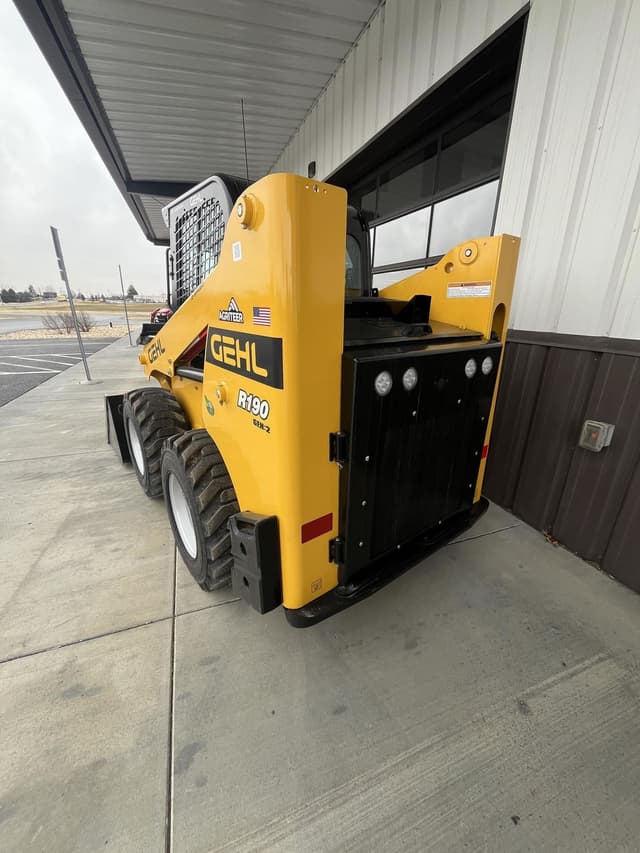 Image of Gehl R190 equipment image 2