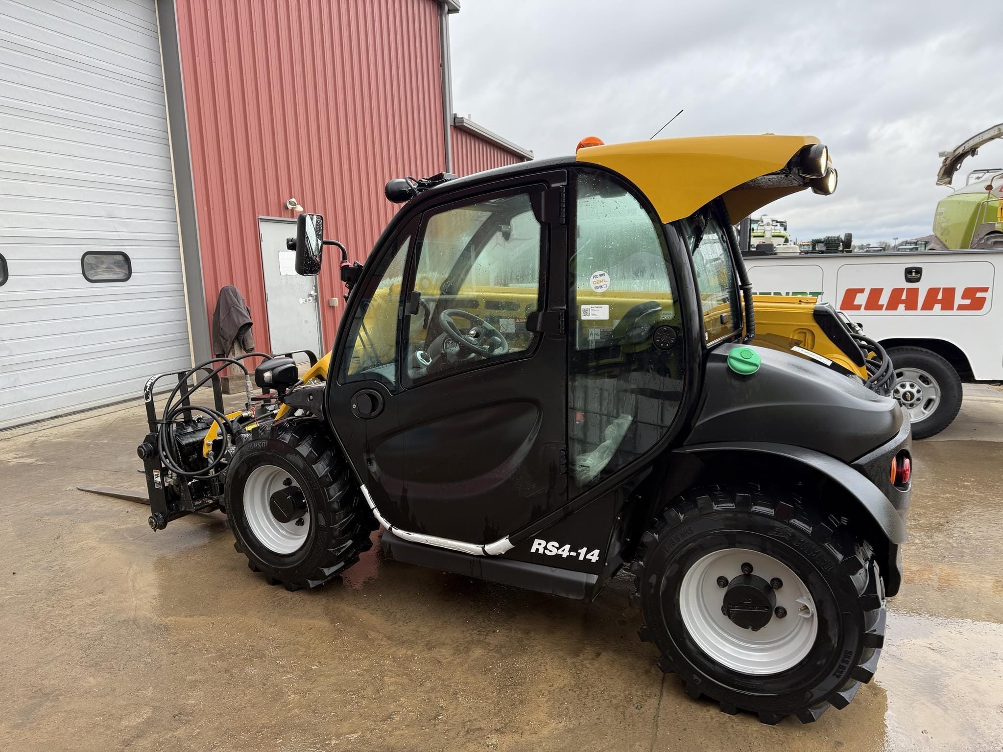 2025 Gehl RS4-14 Equipment Image0