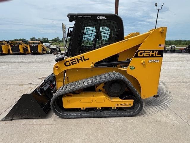 Image of Gehl RT165 equipment image 3