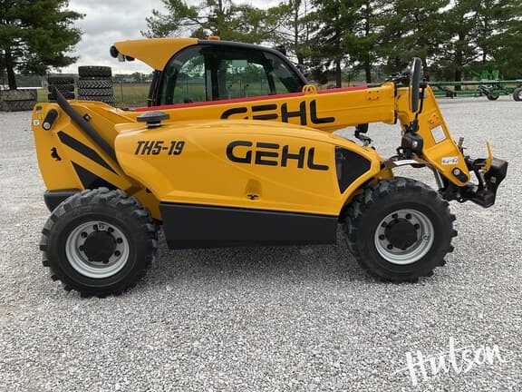 Image of Gehl TH5-19 equipment image 4