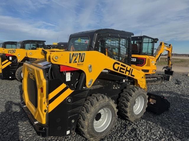 Image of Gehl V210 equipment image 2