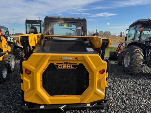 Image of Gehl V210 equipment image 4