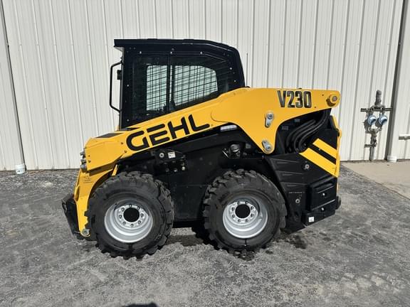 Image of Gehl V230 Primary image