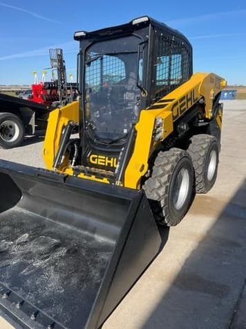 Main image Gehl V230