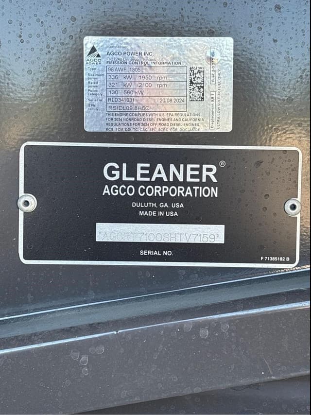 Image of Gleaner T71 equipment image 2