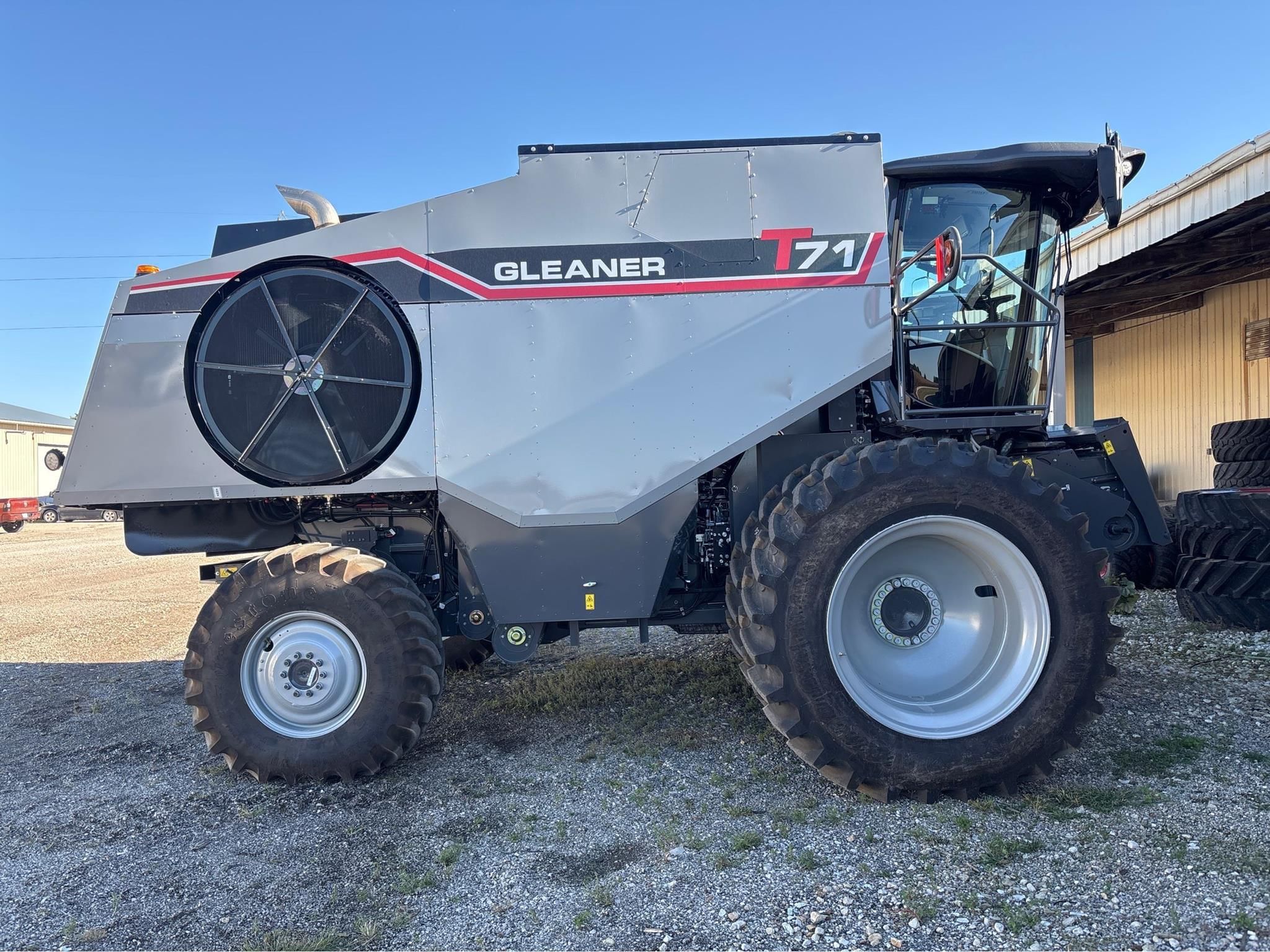 2025 Gleaner T71 Equipment Image0