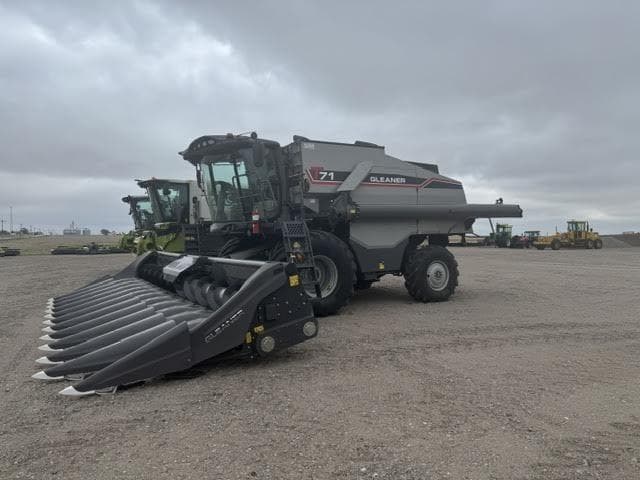 Image of Gleaner T71 Primary image