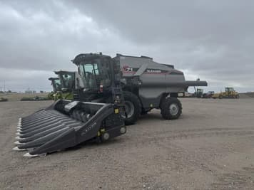Main image Gleaner T71