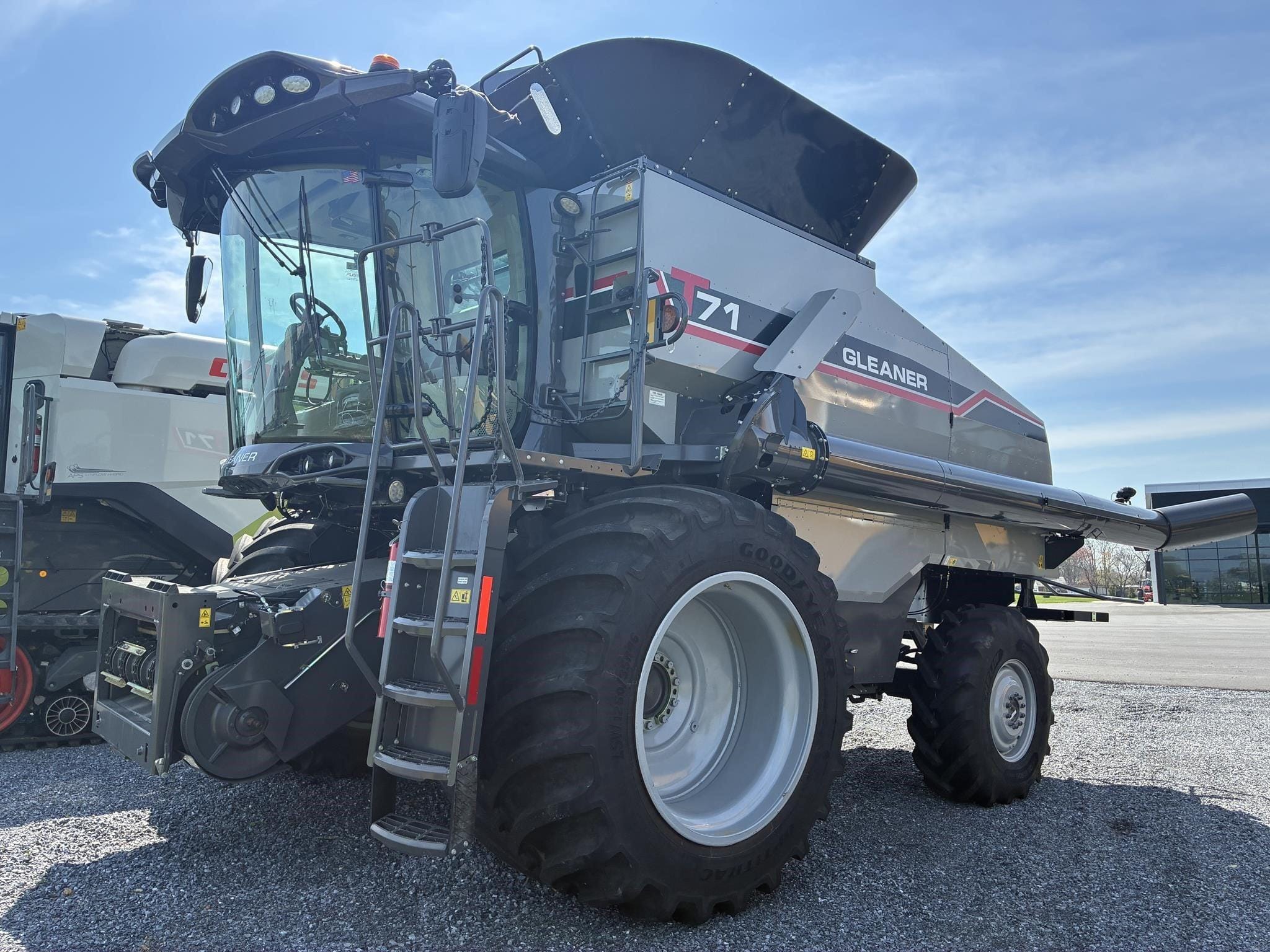 2025 Gleaner T71 Equipment Image0