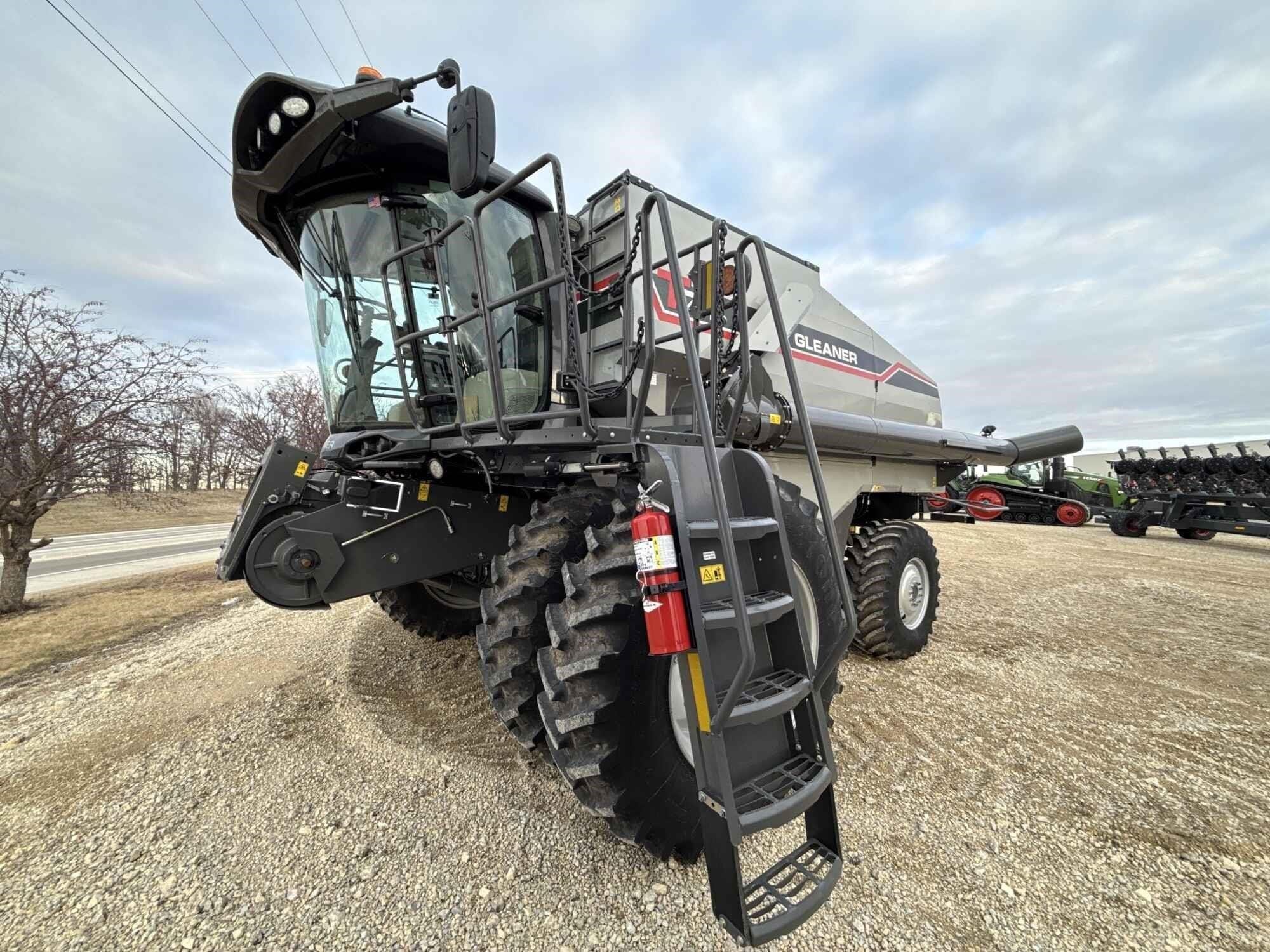 2025 Gleaner T71 Equipment Image0