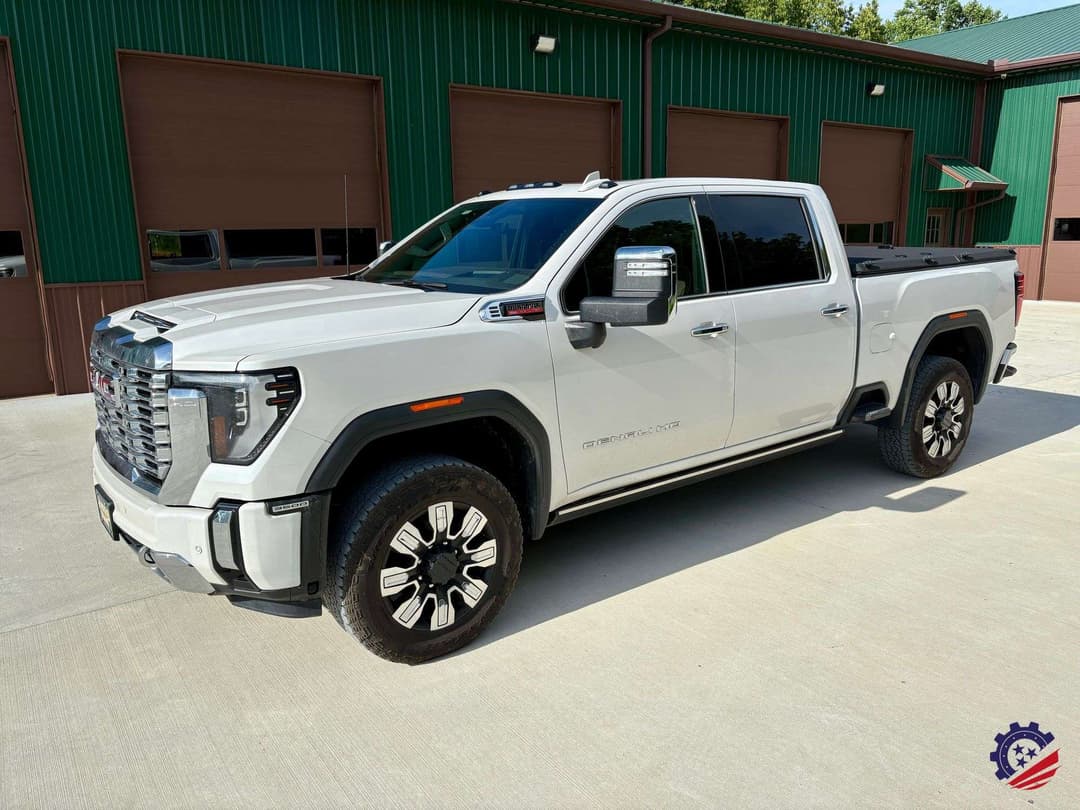 Image of GMC 3500HD Primary image