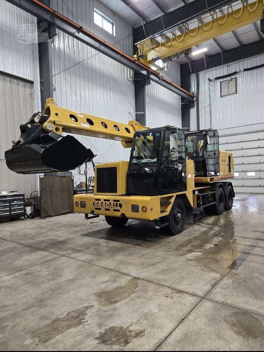 2025 Gradall XL4100V Equipment Image0