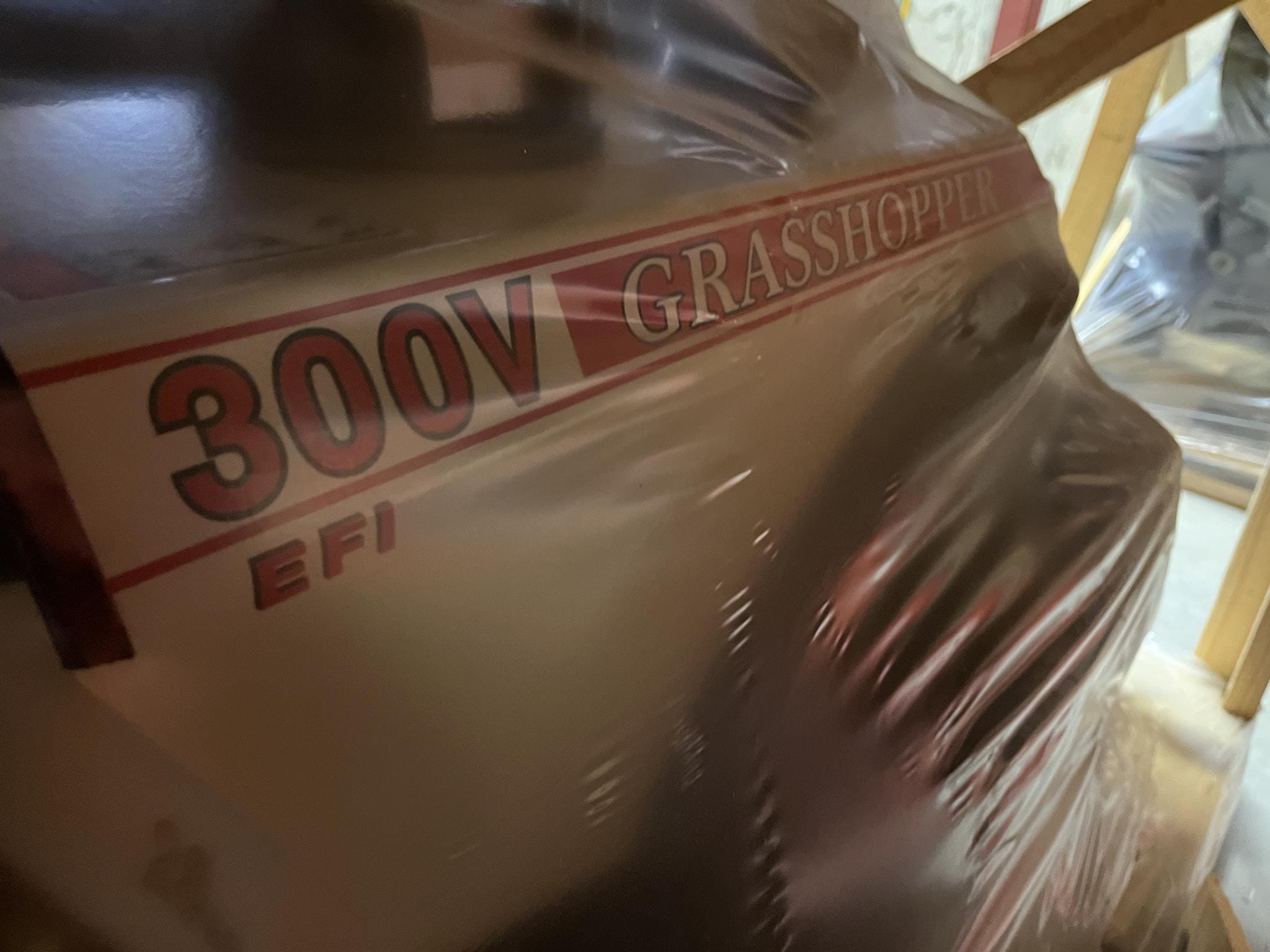 2025 Grasshopper 328G4 Equipment Image0