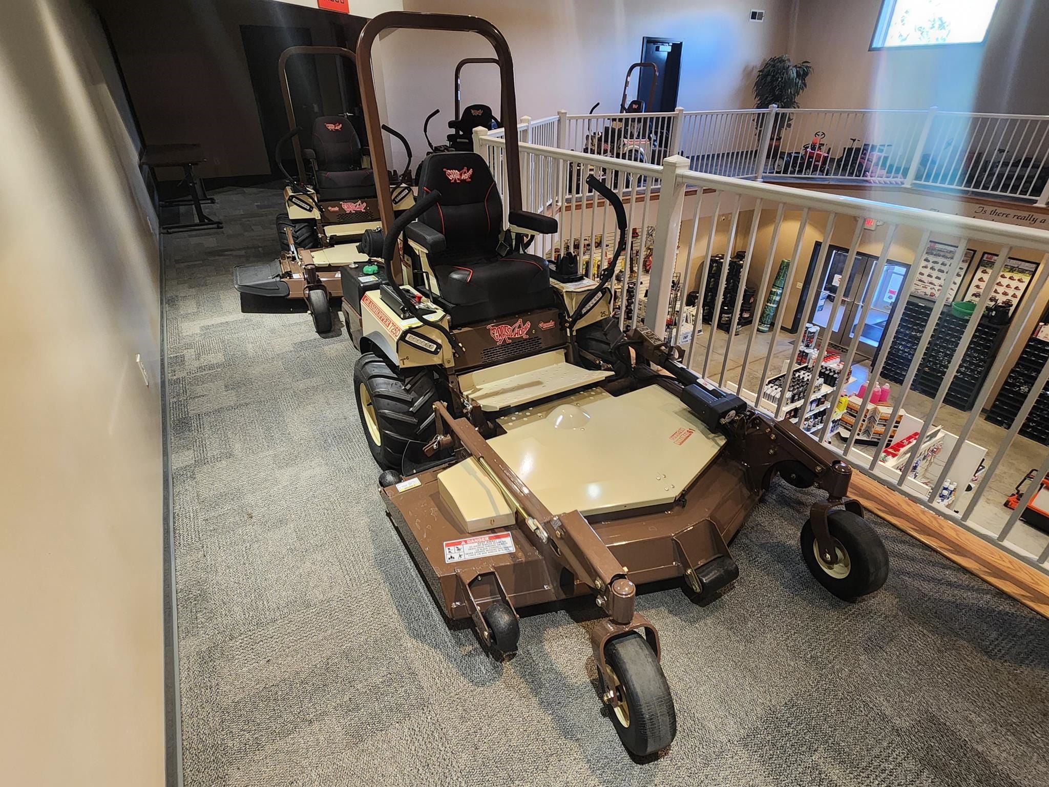 2025 Grasshopper 725D Equipment Image0