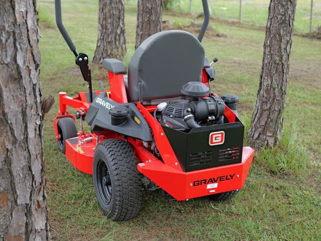 Image of Gravely Compact Pro 34 equipment image 3