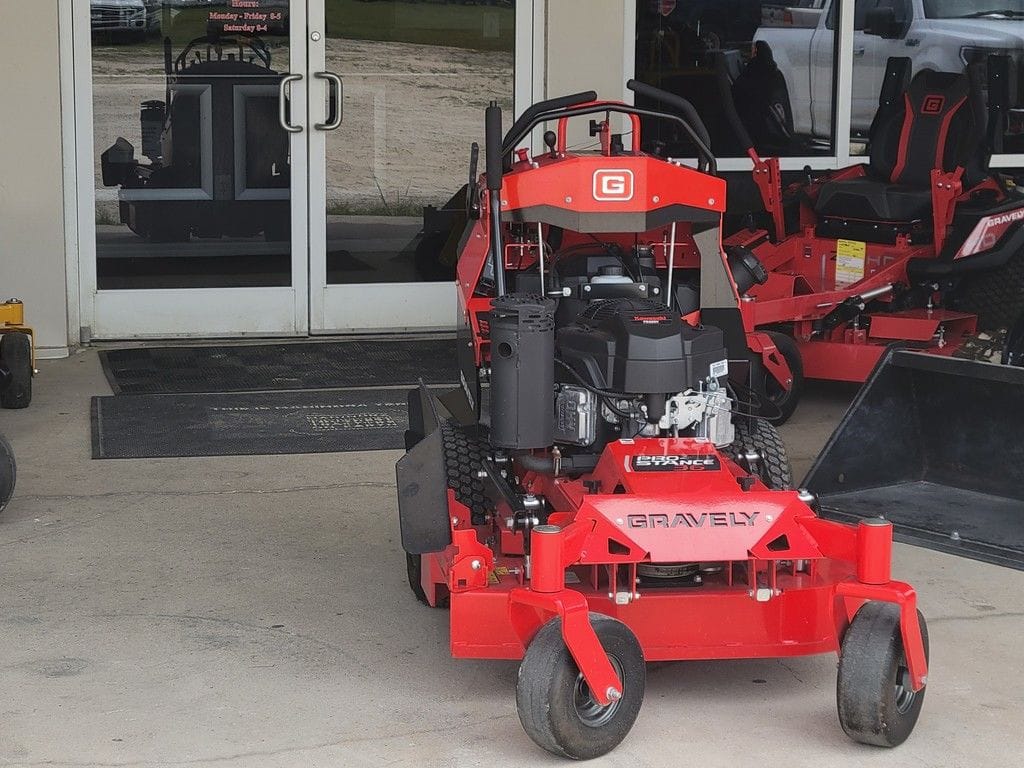 2026 Gravely Pro-Stance 36 Equipment Image0