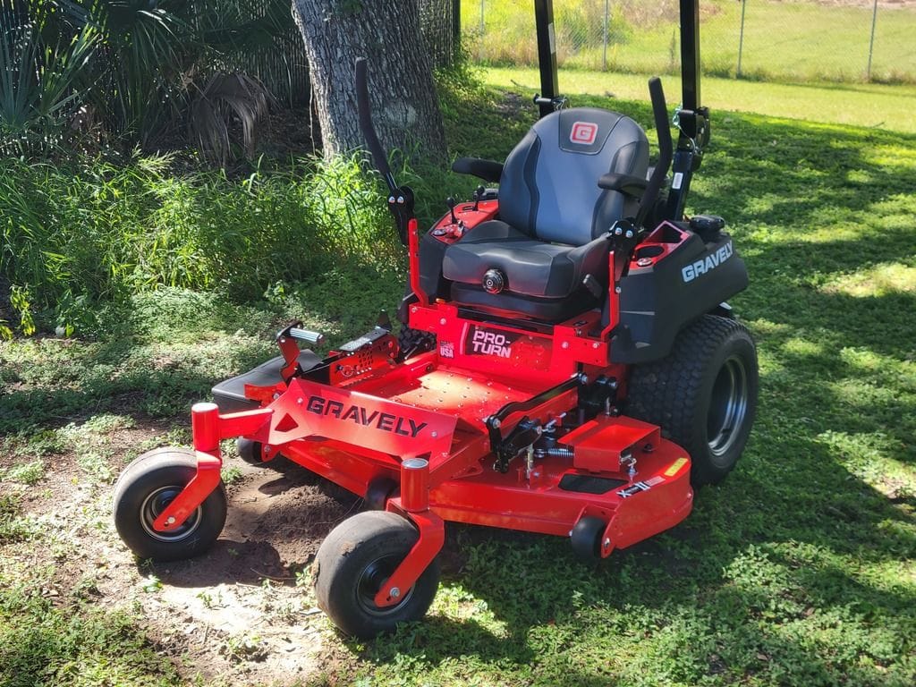 2025 Gravely Pro-Turn 152 Equipment Image0